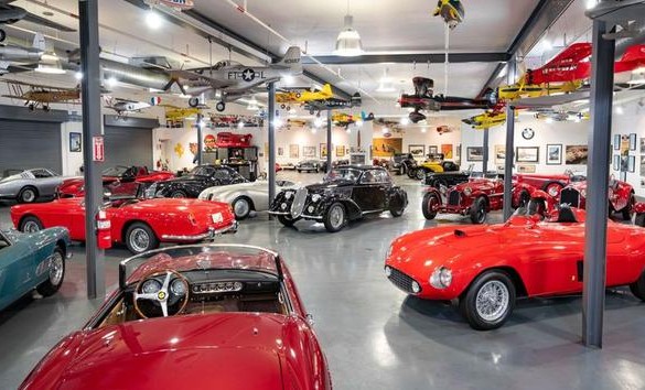 Collection d’Oscar Davis, plus de 100 millions d’euros de voitures